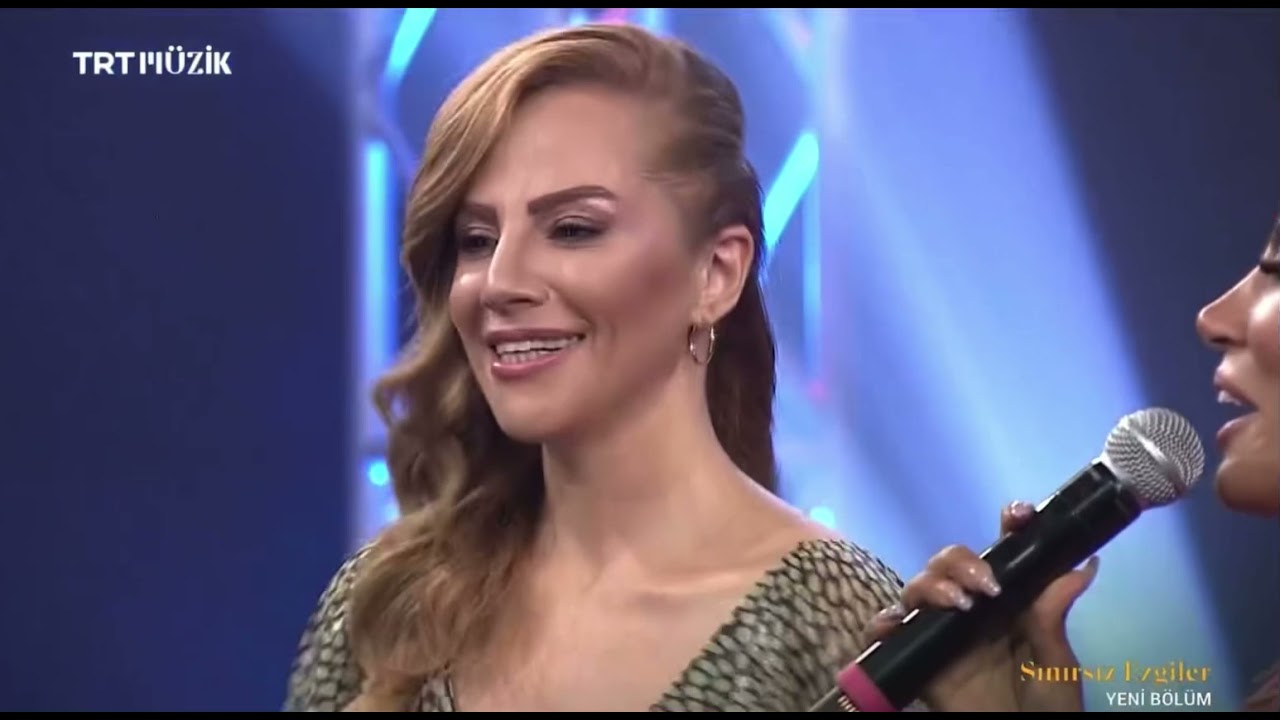 HALAY - ZÜLEYHA & MARAL SÖYLÜYOR🎤