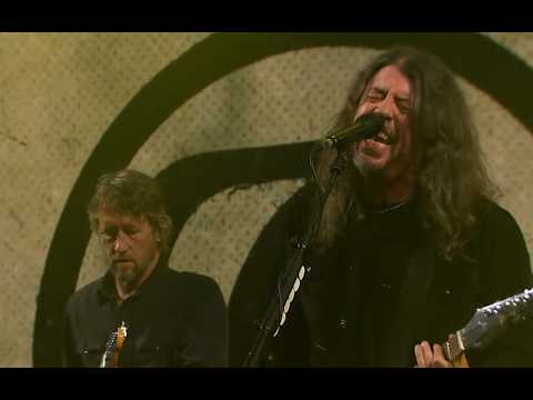 Foo Fighters performed "This Is A Call" & "Everlong" on Stephen Colbert - video posted