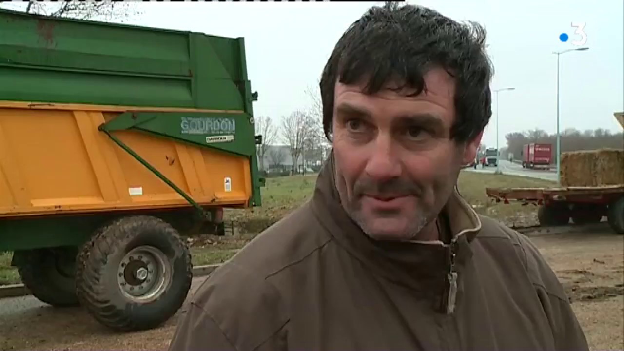 Tarn-et-Garonne : les agriculteurs en colère poursuivent leur blocage
