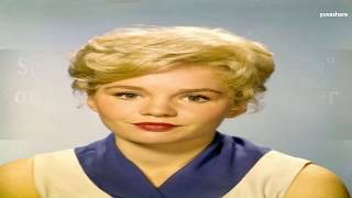 BIOGRAPHY OF TUESDAY WELD