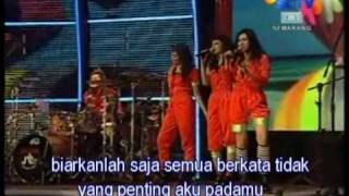 Download Lagu Aku Padamu-ST12 ft Charly's Angels MP3 Download Lagu Aku Padamu-ST12 ft Charly's Angels MP3