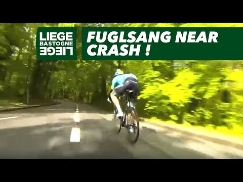 Fuglsang near crash ! - Liège-Bastogne-Liège 2019