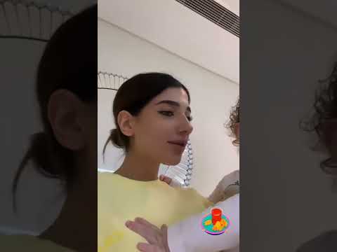 نارين تظهر حبها للأطفال