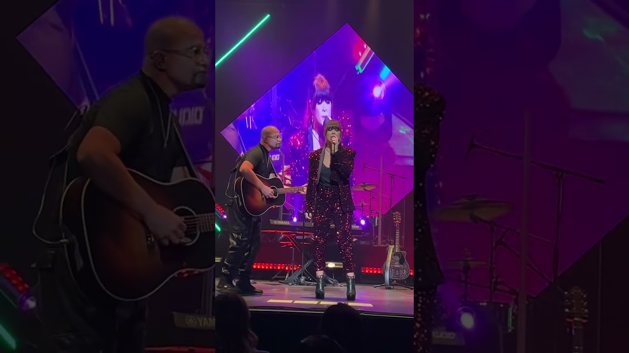 Amor bonito - Vanesa Martín ( En Showcenter Complex)