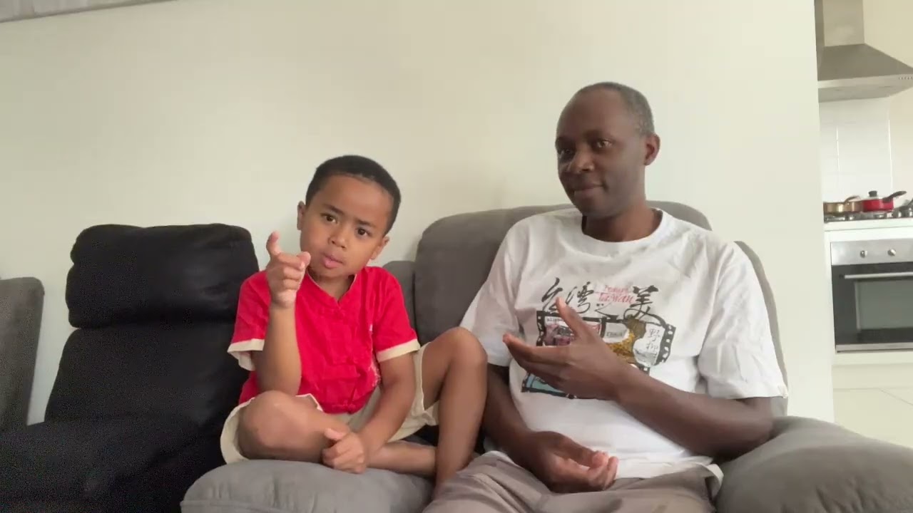 Inside mum's tummy  - story teller