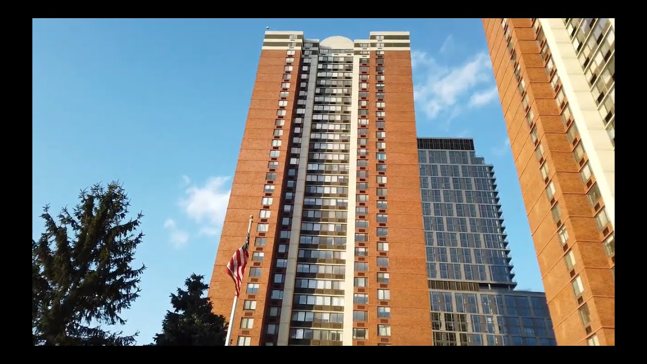 Walking in Newport, Jersey City, New Jersey, USA around Parkside West