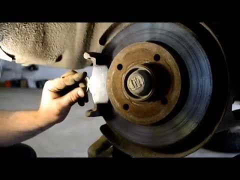 Замена задних тормозных колодок Peugeot 308 Replacing the rear brake shoes Peugeot 308