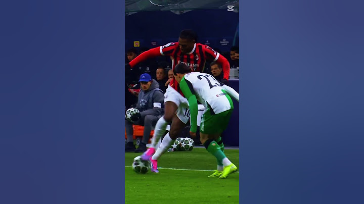 Rafael Leão: Nutmeg vs Feyenoord in the Champions League!