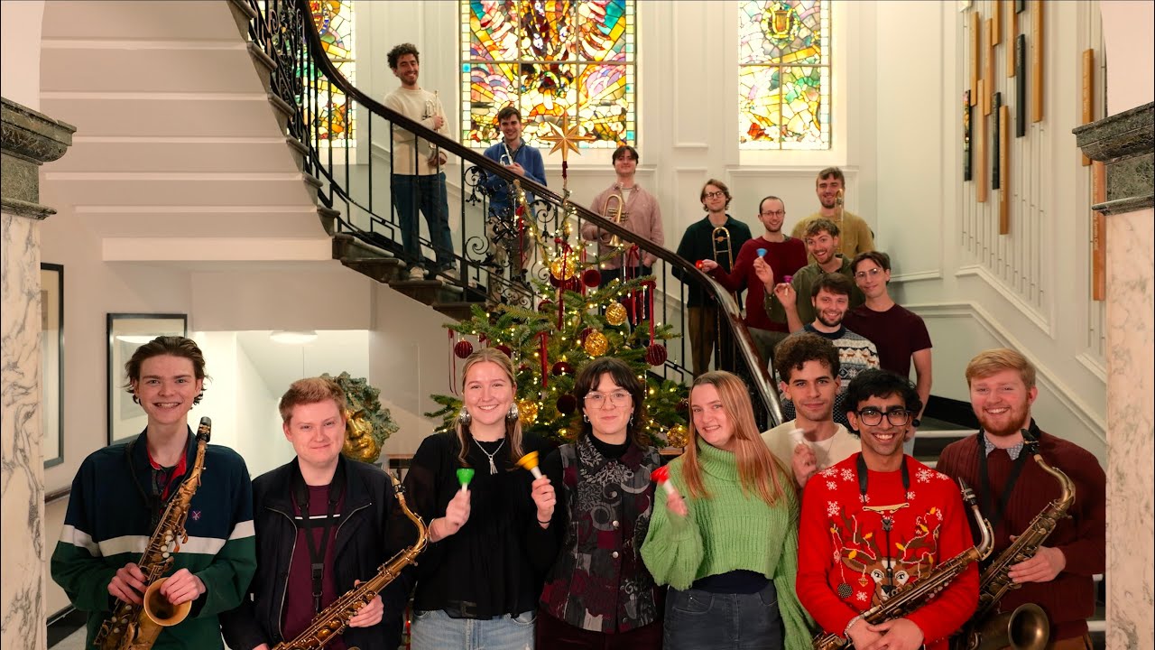 Academy students perform 'Winter Wonderland'