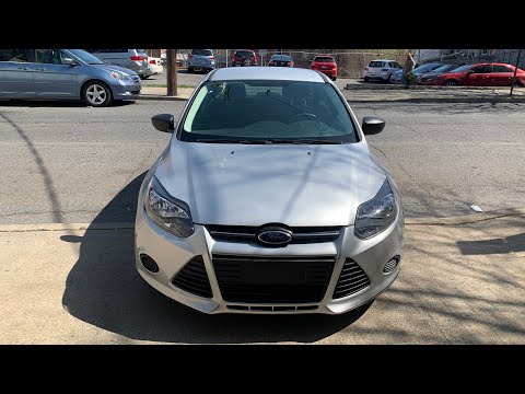 Como abrir la cajuela o baúl del Ford focus si se muere la bateria