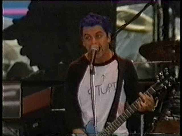Watch Green day live at Lollapalooza xx/xx/1994 PRO SHOT on YouTube Watch Green day live at Lollapalooza xx/xx/1994 PRO SHOT on YouTube