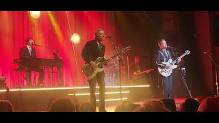 Chris Isaak, San Francisco Days
