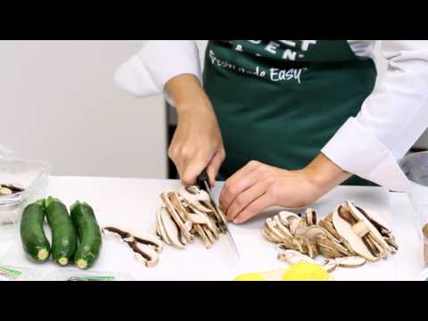 Video: Penne With Zucchini And Mushroom Sauce