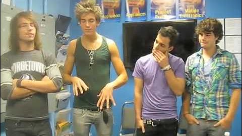 Push Play on Dating!