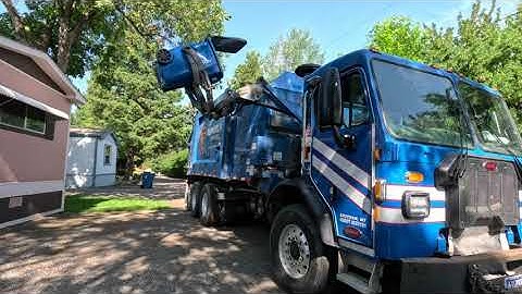 Peterbilt 520 - Heil Durapack Python