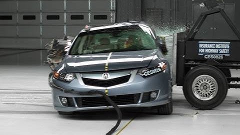 2009 Acura TSX side IIHS crash test