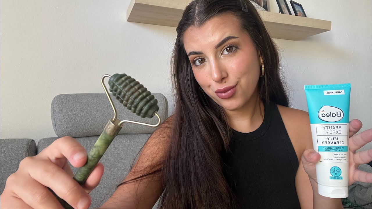 ASMR - Nejlepší kamarádka se ti postará o pleť & masáž … Roleplay 