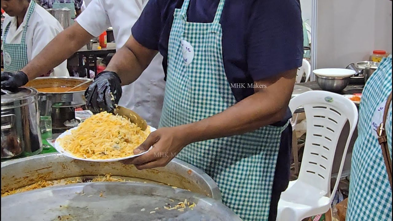 എങ്ങും ഭക്ഷണ വിഭവങ്ങൾ  | Famous foods in Kudumbashree  Saras Mela Chalissery 2026 