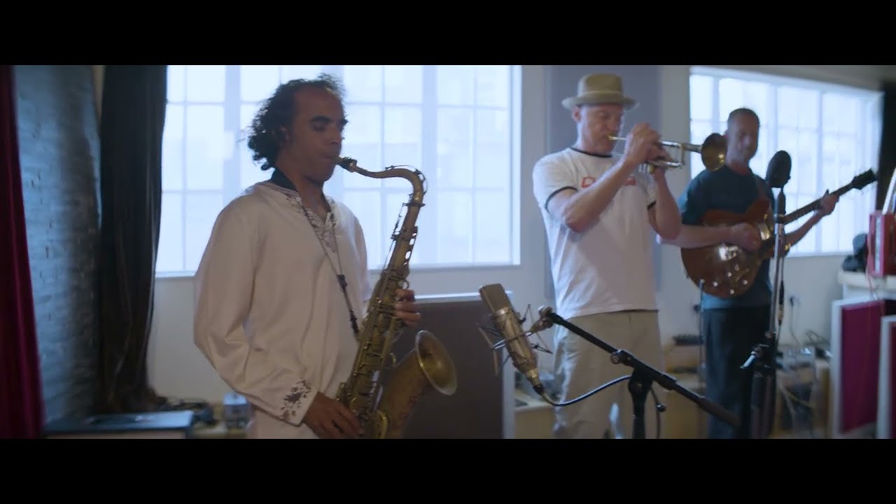 SOOTHSAYERS - Ashim - Live at Hoxa HQ