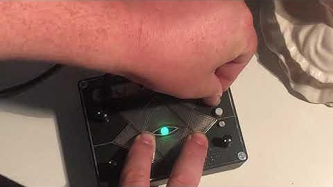 strange EYE blind noise