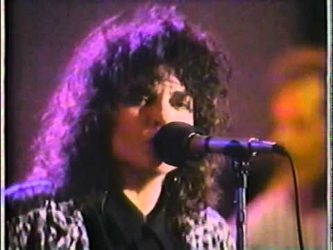 Rosanne Cash - My Baby Thinks He's A Train - 1988