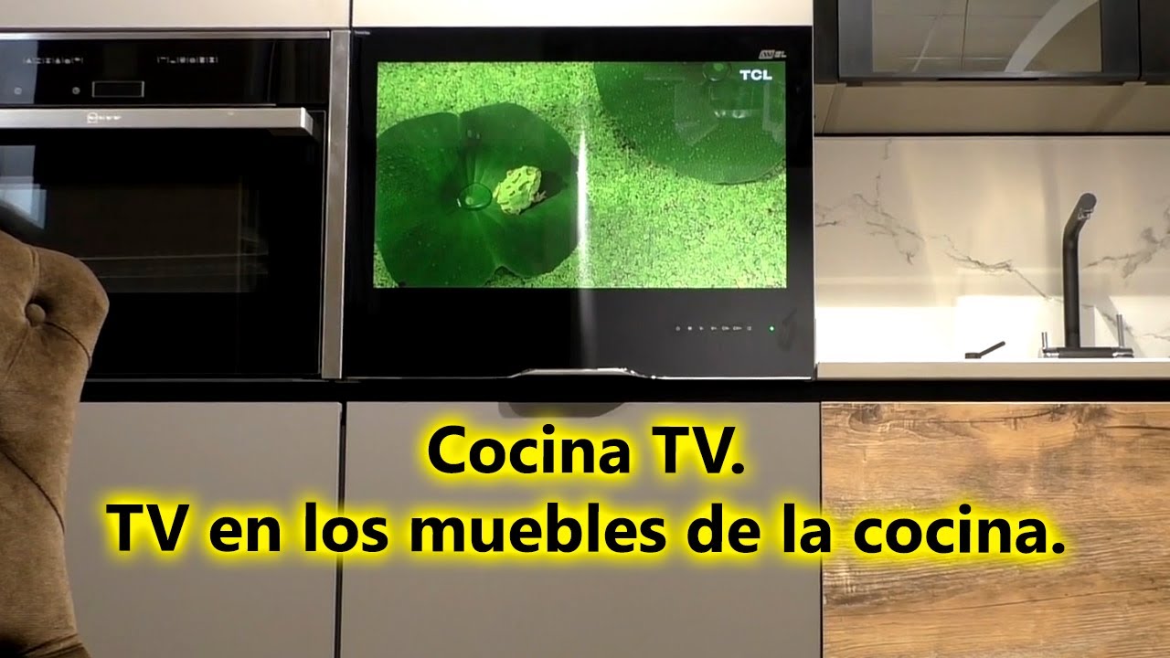 Acierta al instalar la televisión en la cocina