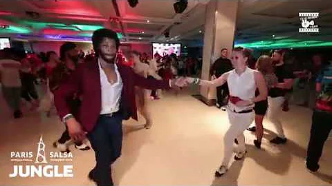 Terry SalsAlianza & Alex - social dancing @ PISC19