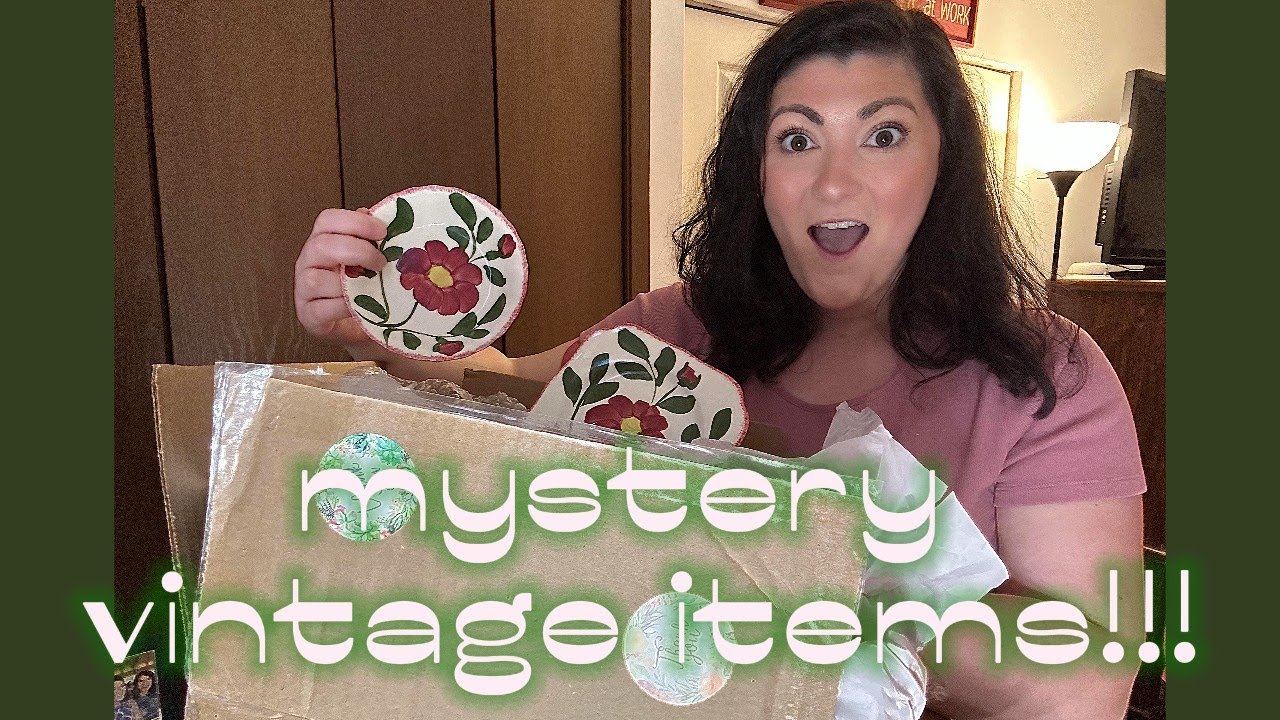 open a MYSTERY vintage thrift store box with me!