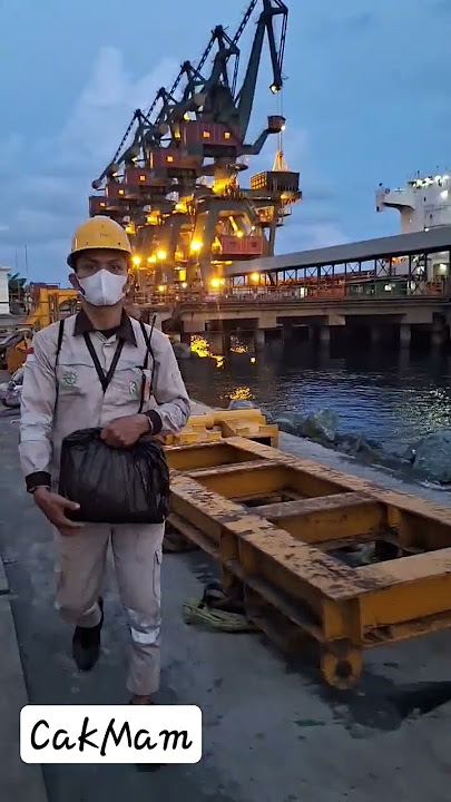 suasana sore di Jetty langit biru PT IWIP. #iwip #craneoperator #malukuutara