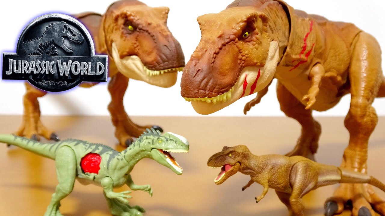 Jurassic World Battle Damage Action Figure T-Rex vs Monolophosaurus