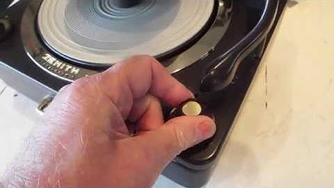 Zenith Cobra-Matic automatic 4 speed record changer playing a stack of 45