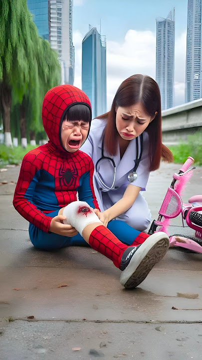 Spiderman injured after falling of bike #coffindance #sirenhead #spiderman #avengers