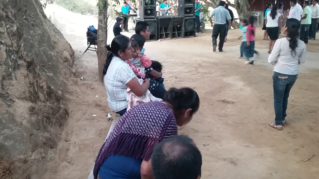 Grupo atrevido tropical en en Loma bonita loxicha