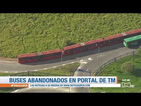 Patrullero del aire: varios buses de Transmilenio abandonados en el Portal de las Américas