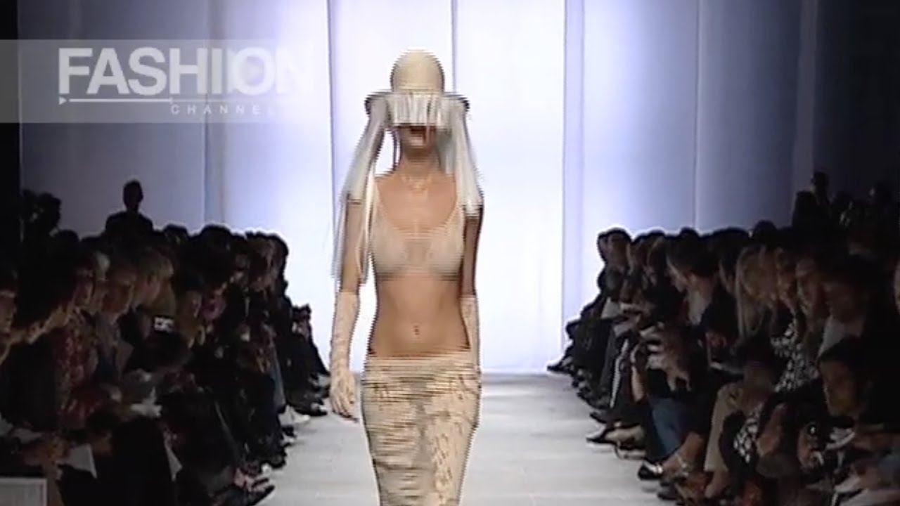 ISSEY MIYAKE Spring Summer 2005 Paris Pret a Porter by Fashion Channel -  YouTube