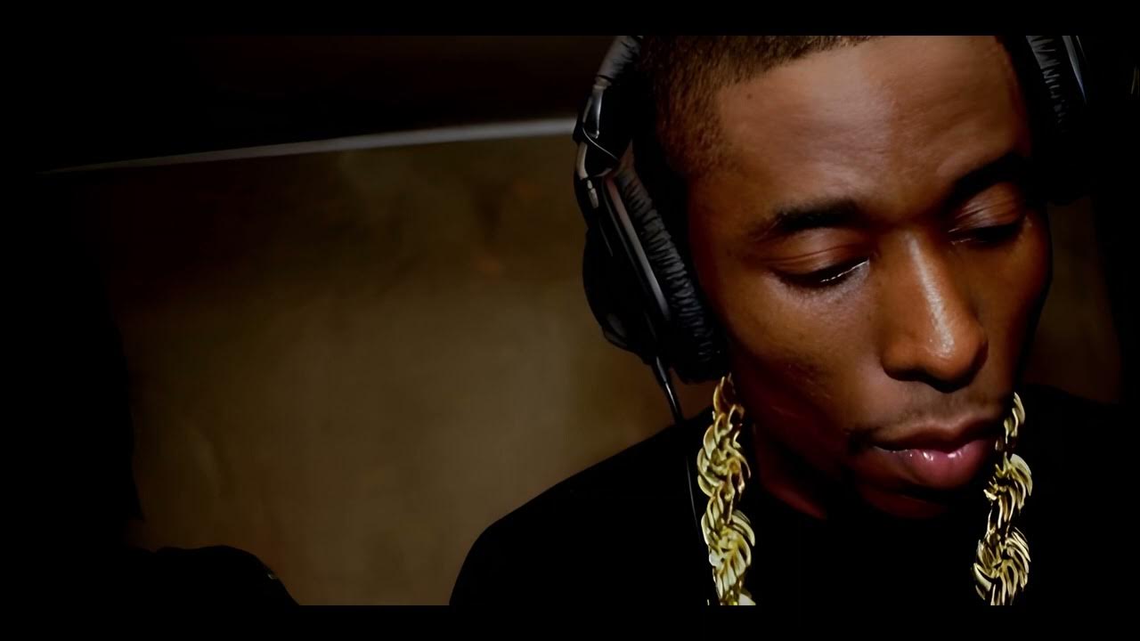 Чудо женщина в стиле поп арт. Толстая вандер вумен. Big wonder. Big wonder. Чудо женщина пухлая.