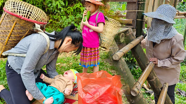 Single mother with abandoned baby to pick cucumbers to sell - suddenly the baby's mother appeared - DayDayNews