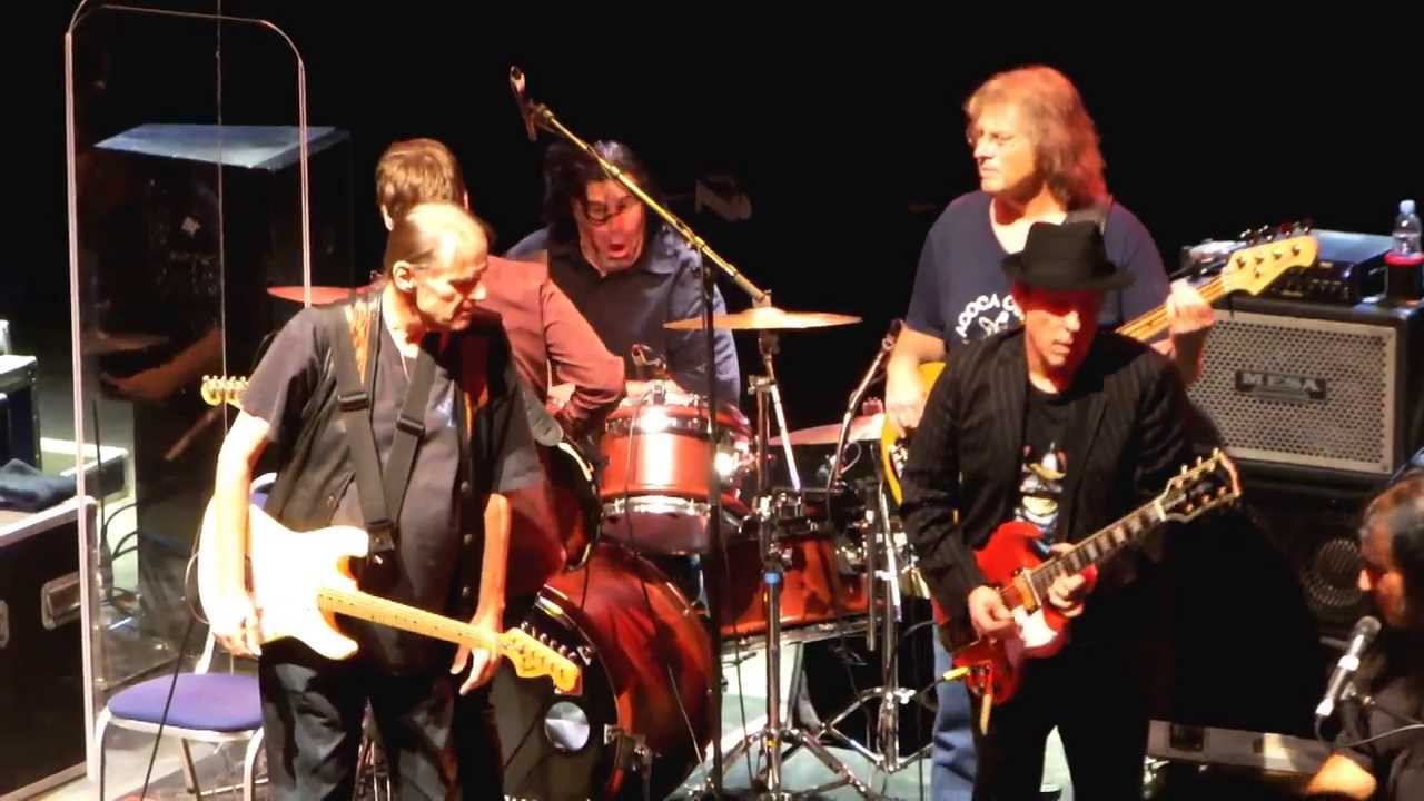 WALTER TROUT - LAURENCE JONES - STEPHEN DALE PETIT -  O2 Shepherd's Bush Empire, LONDON.  08.11.13