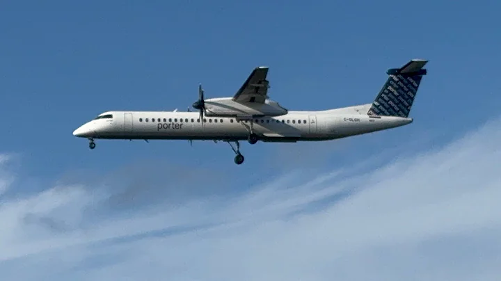Porter Airlines De Havilland Canada Dash 8-400 Landing in St. John's (YYT/CYYT)