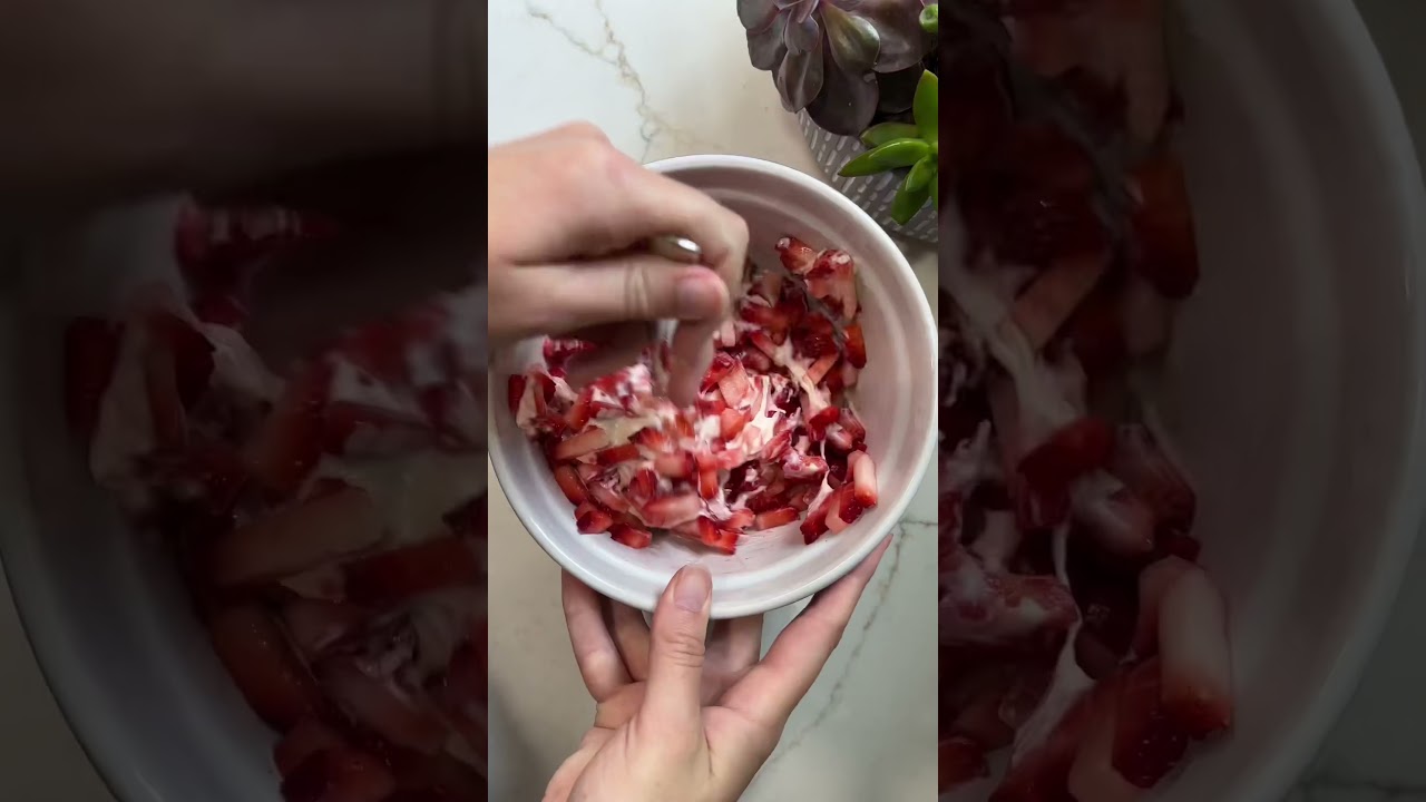 Chocolate Covered Strawberry Popsicles | Healthy Summer Treats 