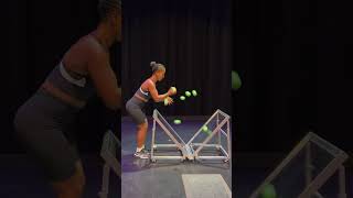 unbelievable hand eye coordination with 7 balls