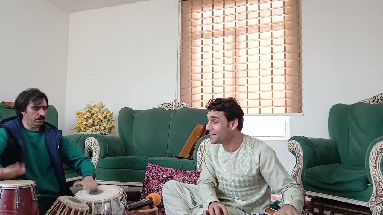 آموزش آنلاین هارمونیه  و...00989159817648آهنگ مسافری خدمت شما لایک لطفا