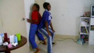 my sisters dancing like a retard