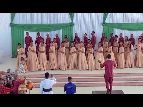 Tamasha La Kwaya Za Vijana Dekania Ya Makuburi Katika Parokia Ya Nzasa