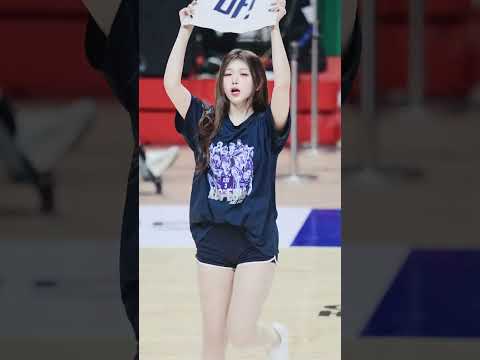 김민지 Kim Min-ji 直拍縮圖