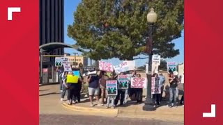 WATCH LIVE: Crowd gathers to protest Smith County Sheriff's Office recent agreement with ICE