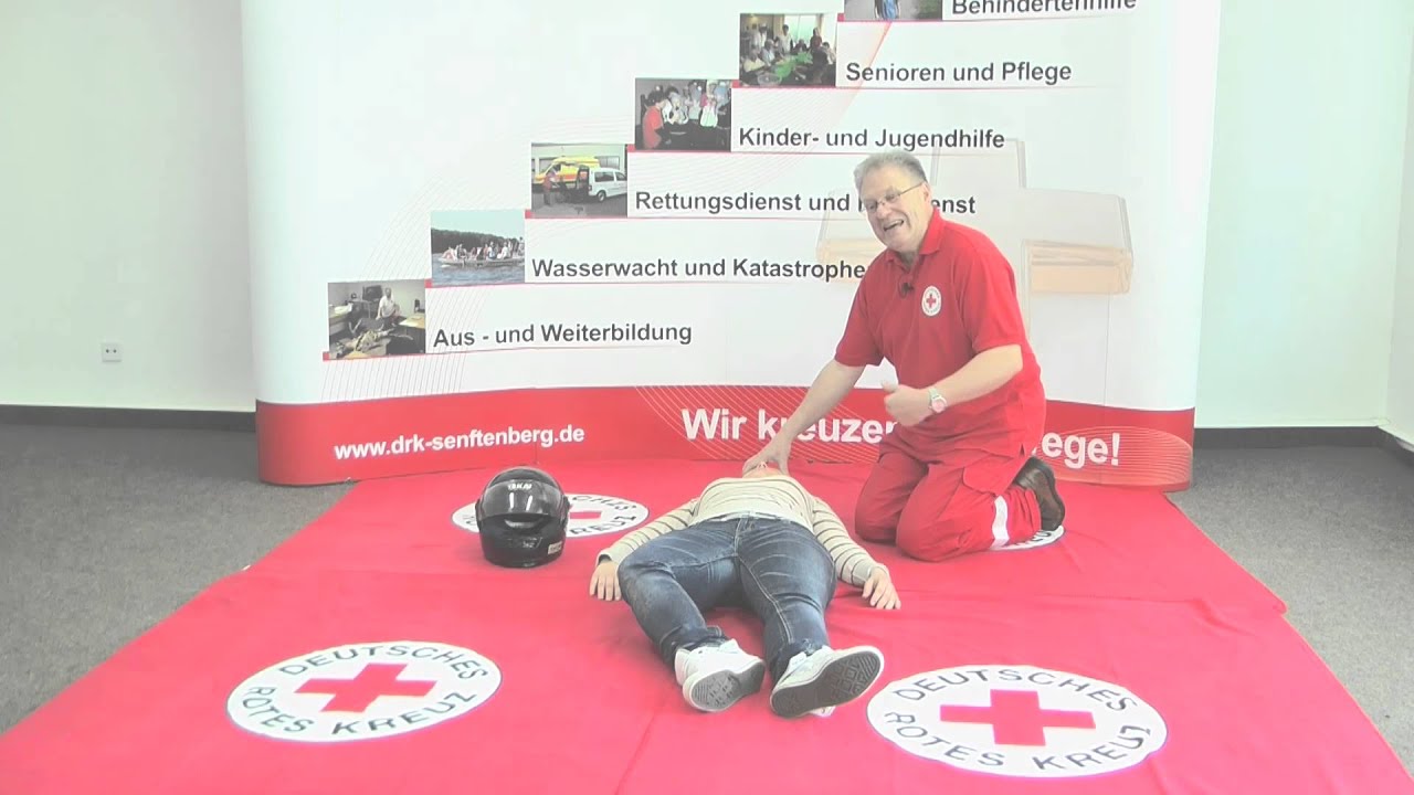 Erste Hilfe - Helmabnahme