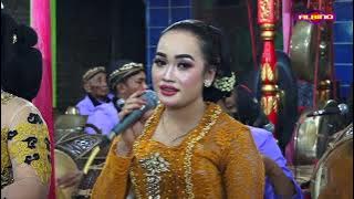 ANGKLENG ..GARWANE WONG LIYO voc ; WULAN VIEW - VIEW // CINDE LARAS