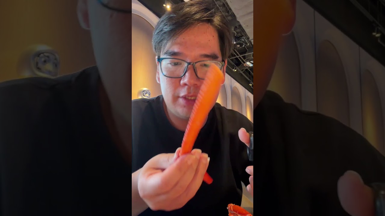 找蟹大師教大家吃蟹腳