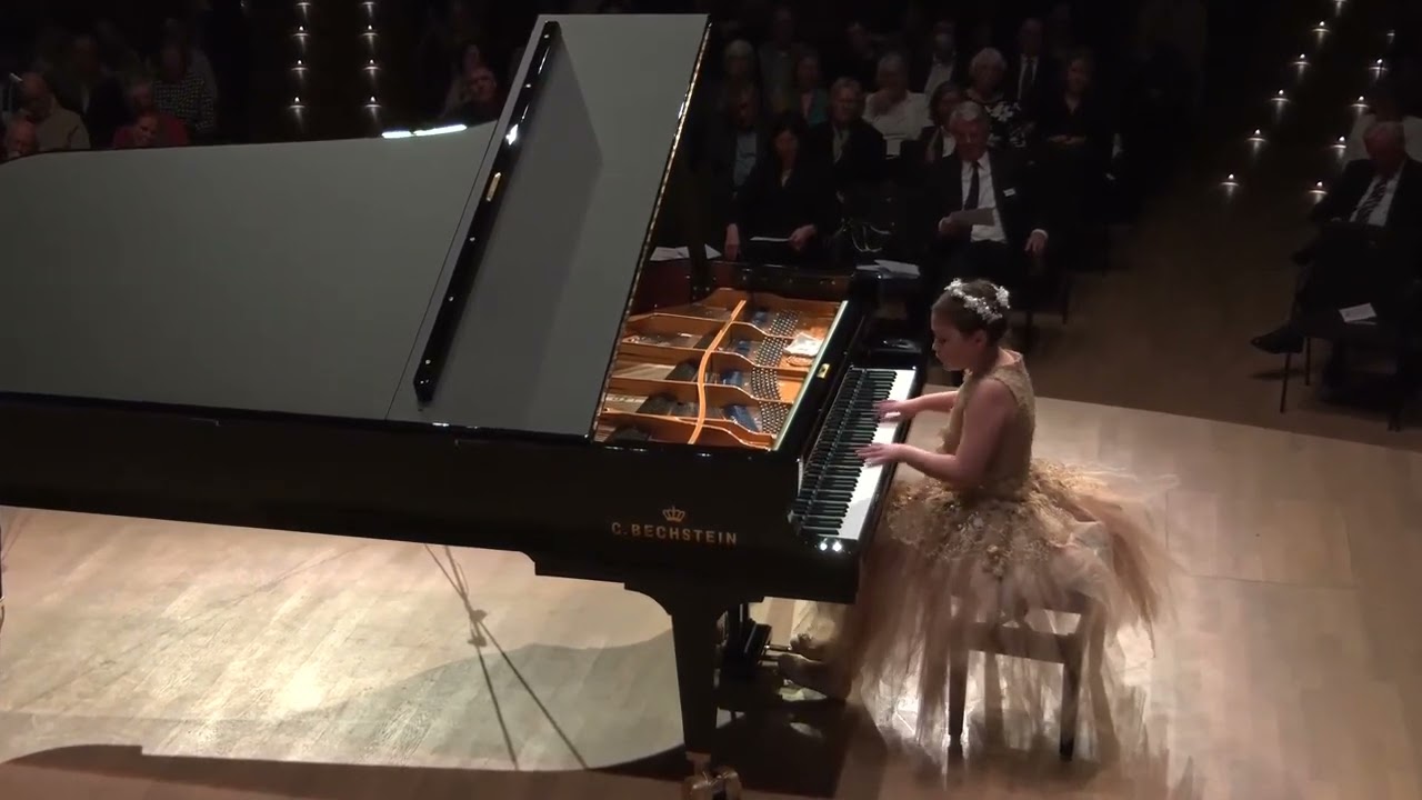 Sophie Wagner(10y), Franz Liszt - La Leggierezza, 1st prize,INTERNATIONAL PIANO COMPETITION KRONBERG
